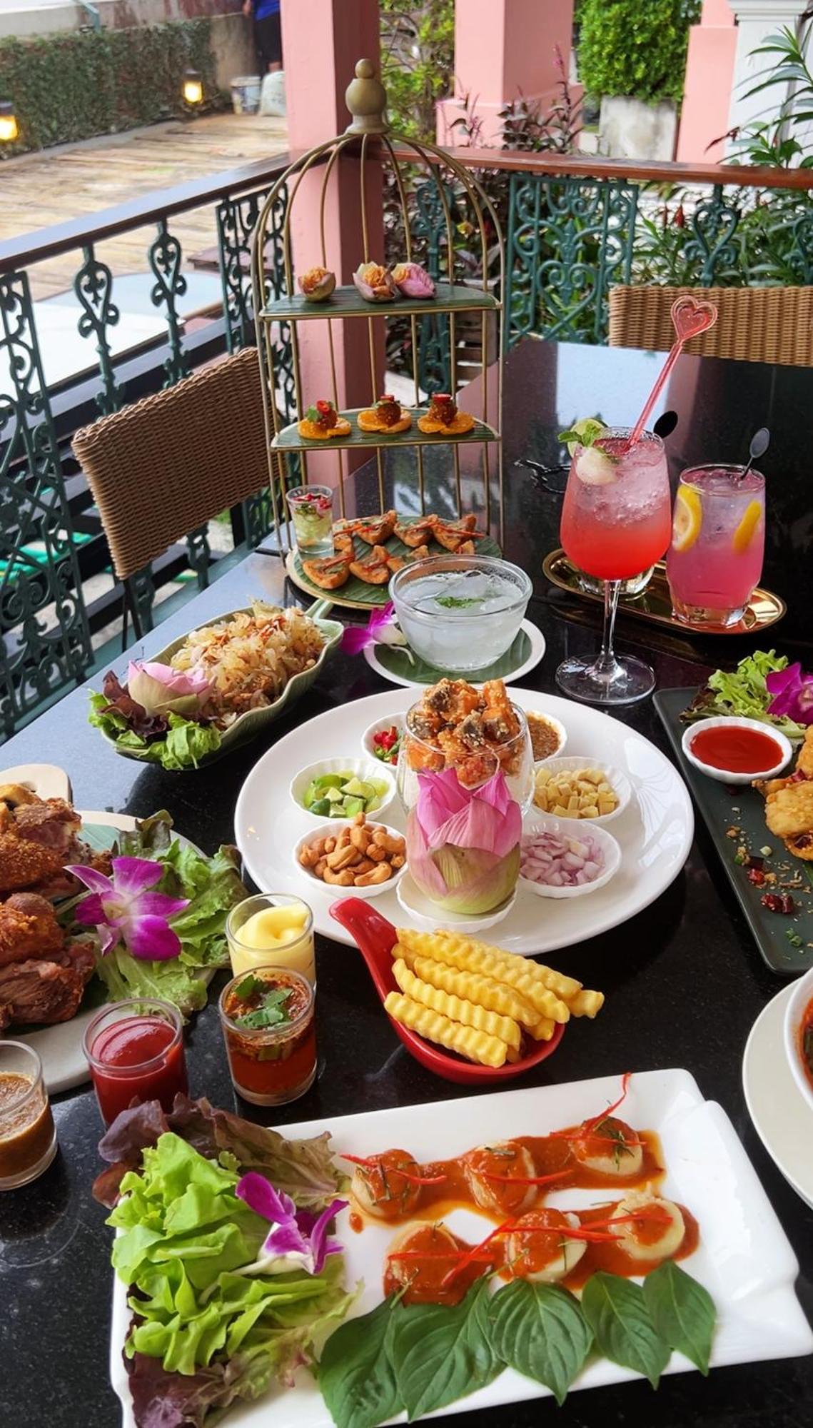Hiranyakul House Hotel Bangkok Buitenkant foto