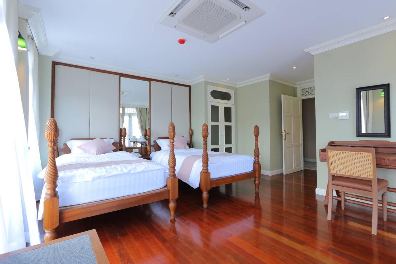 Hiranyakul House Hotel Bangkok Buitenkant foto