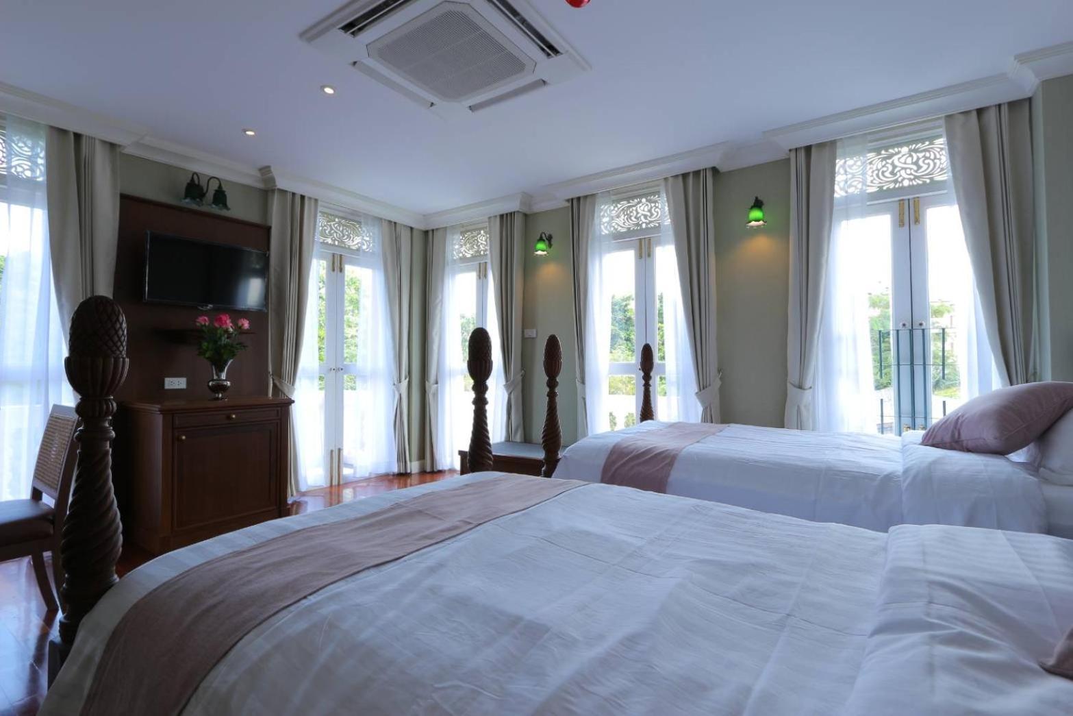 Hiranyakul House Hotel Bangkok Buitenkant foto
