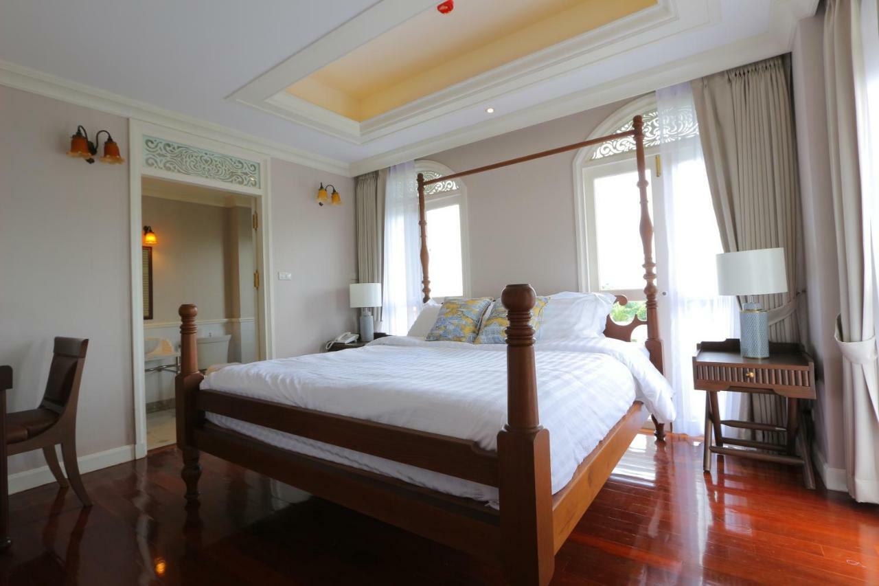 Hiranyakul House Hotel Bangkok Buitenkant foto