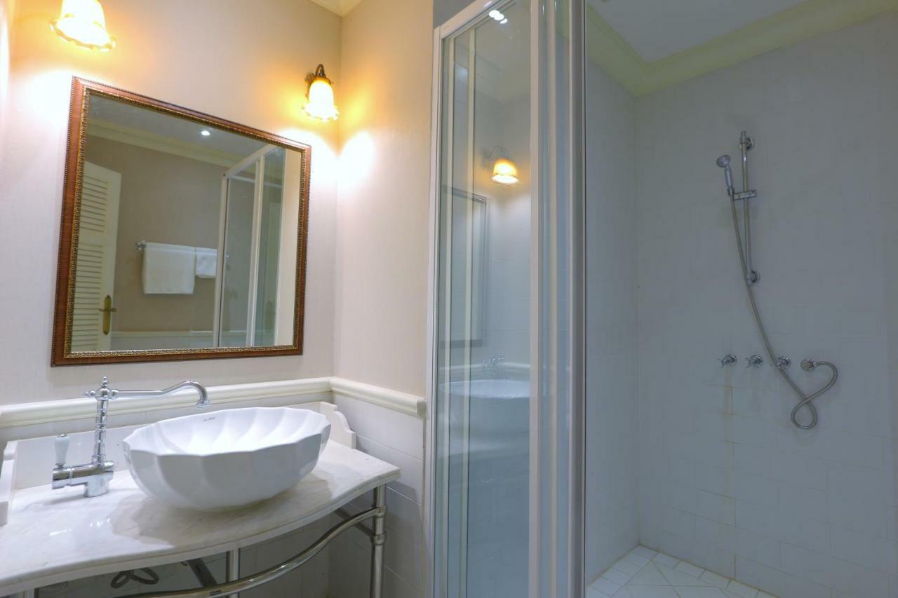 Hiranyakul House Hotel Bangkok Buitenkant foto
